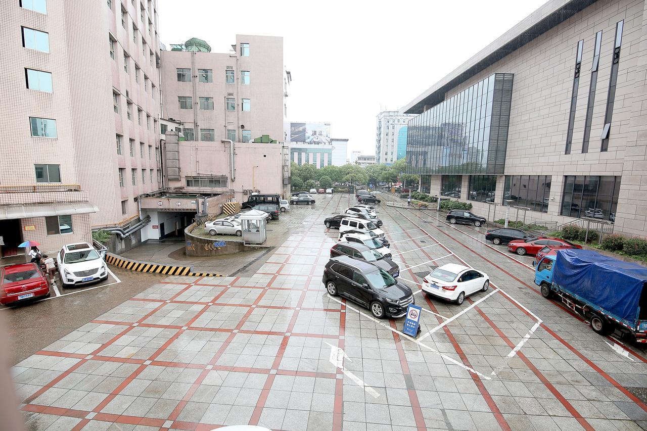 Zhuzhou Hua Tian Hotel Екстериор снимка